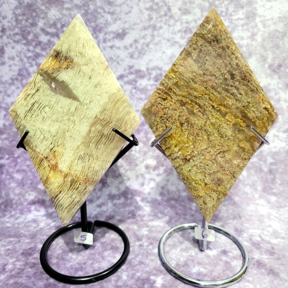 Garden Quartz Rhombas with Stand